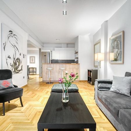 Delightful Stylish Two Bedroom Condo In Hip Area Of Central Athens Atenas Exterior foto