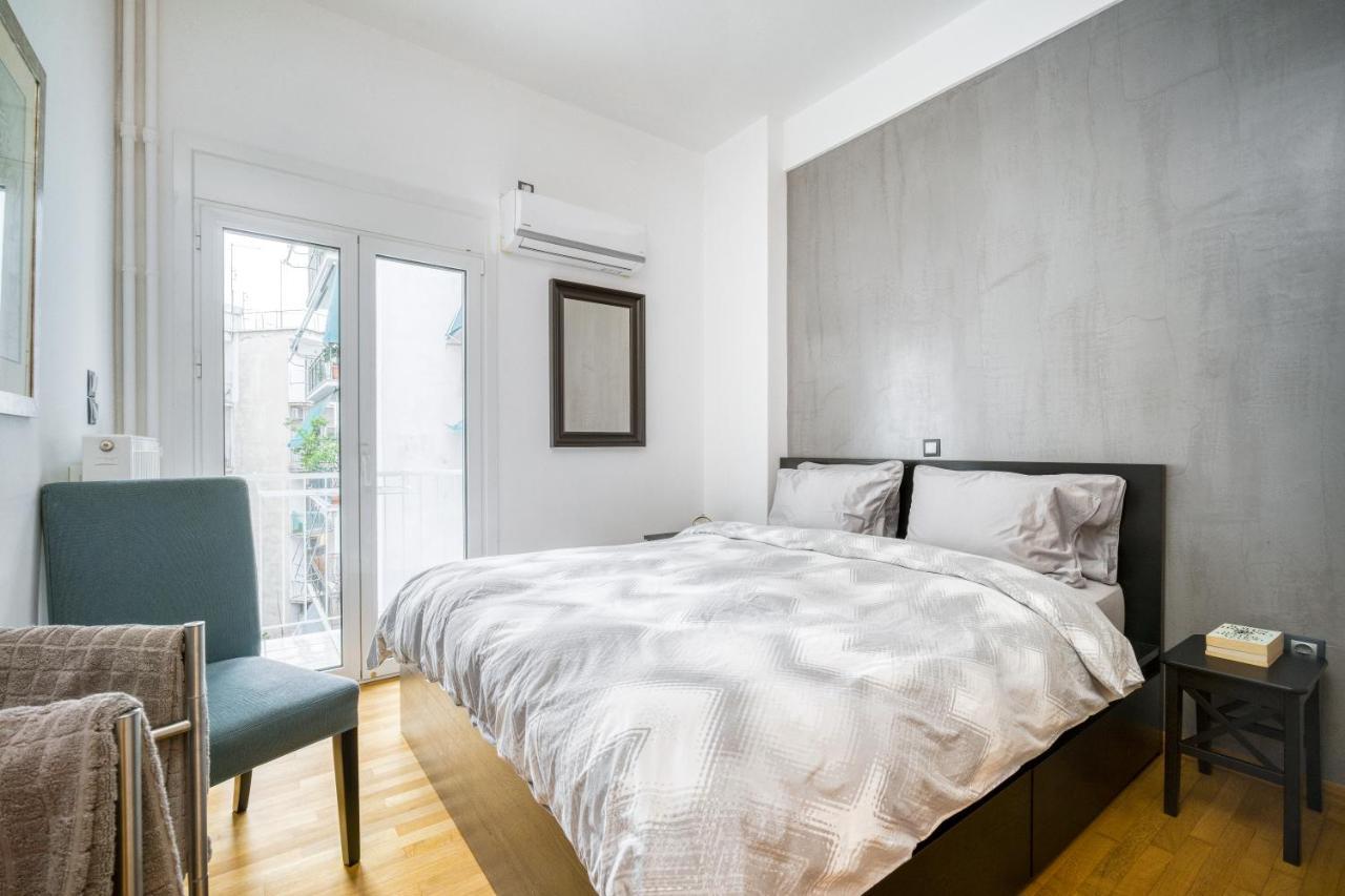 Delightful Stylish Two Bedroom Condo In Hip Area Of Central Athens Atenas Exterior foto
